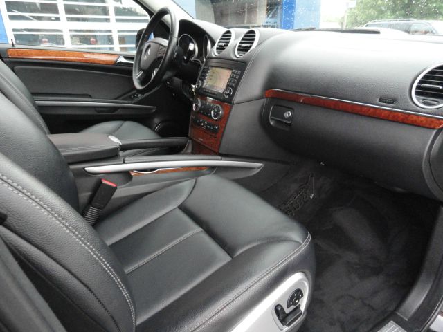 2007 Mercedes-Benz GL-Class Convertible Comfort Seat Option (4-seats)