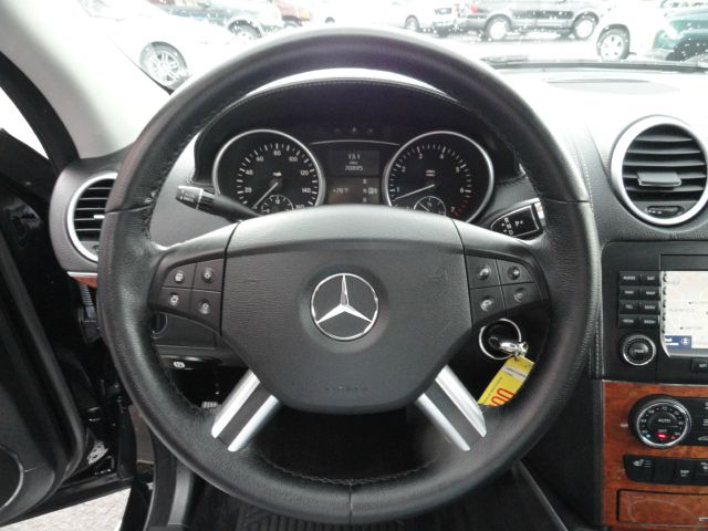 2007 Mercedes-Benz GL-Class Convertible Comfort Seat Option (4-seats)