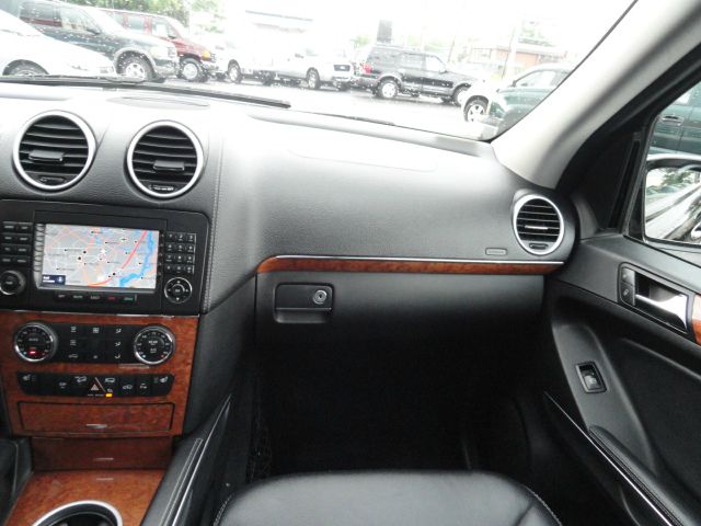 2007 Mercedes-Benz GL-Class Convertible Comfort Seat Option (4-seats)