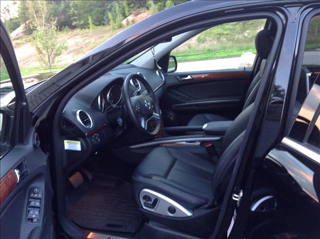 2009 Mercedes-Benz GL-Class 4dr Sdn Auto Quattro 2.0T Premium