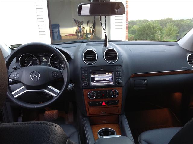 2009 Mercedes-Benz GL-Class 4dr Sdn Auto Quattro 2.0T Premium