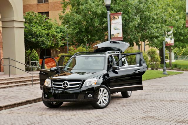 2012 Mercedes-Benz GLK-Class XLT, Lifted 8, 4x4