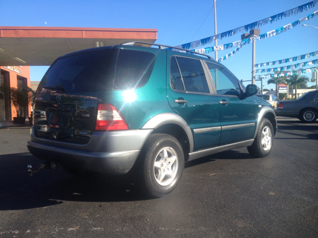 1998 Mercedes-Benz M-Class AWD Wagon Automatic VERY NICE
