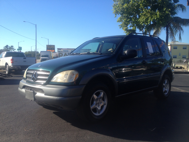 1998 Mercedes-Benz M-Class AWD Wagon Automatic VERY NICE