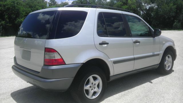 1998 Mercedes-Benz M-Class AWD Wagon Automatic VERY NICE