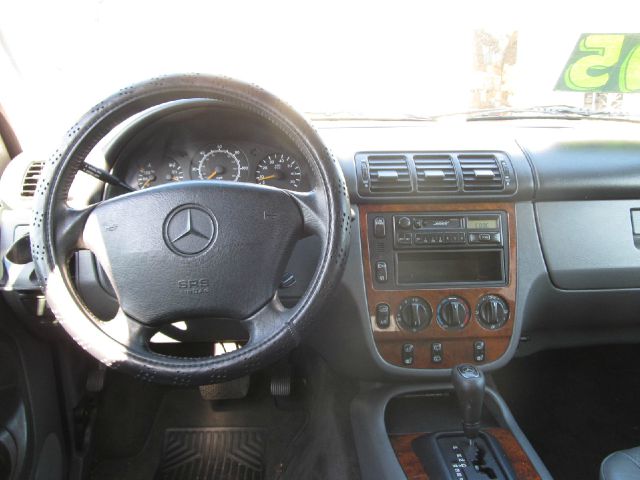 1998 Mercedes-Benz M-Class AWD Wagon Automatic VERY NICE