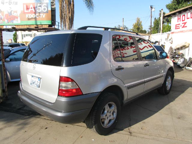 1998 Mercedes-Benz M-Class AWD Wagon Automatic VERY NICE