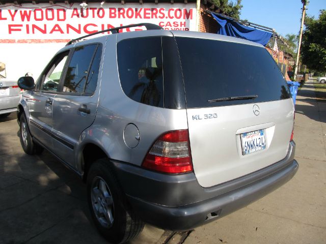 1998 Mercedes-Benz M-Class AWD Wagon Automatic VERY NICE