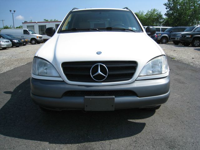 1998 Mercedes-Benz M-Class AWD Wagon Automatic VERY NICE