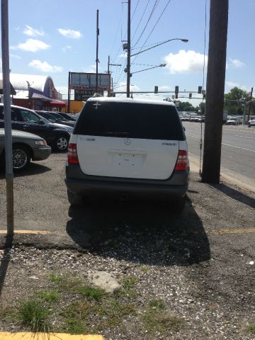 1998 Mercedes-Benz M-Class AWD Wagon Automatic VERY NICE