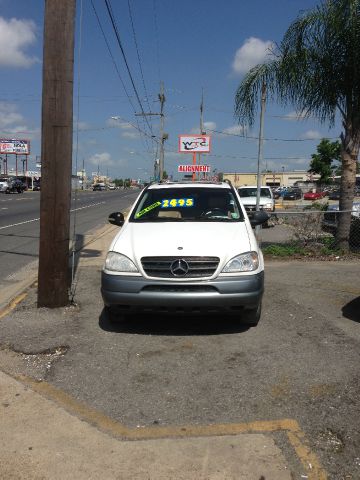 1998 Mercedes-Benz M-Class AWD Wagon Automatic VERY NICE