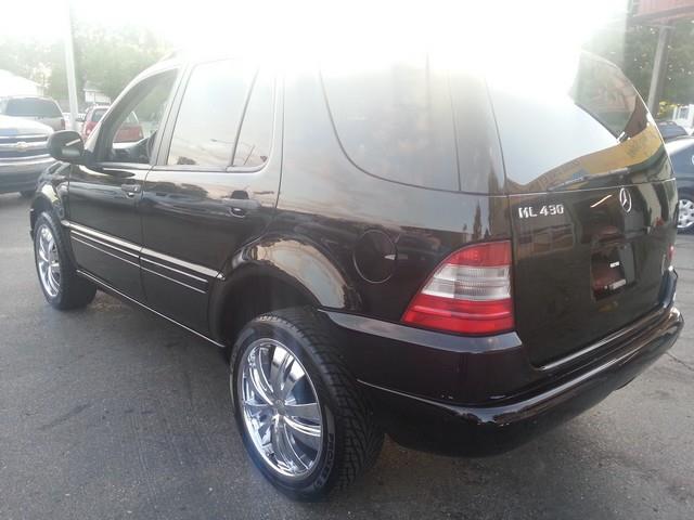 1999 Mercedes-Benz M-Class Base