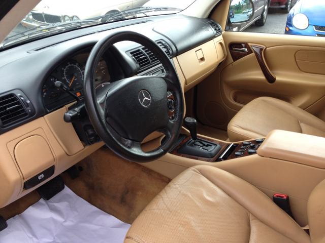 1999 Mercedes-Benz M-Class AWD Wagon Automatic VERY NICE