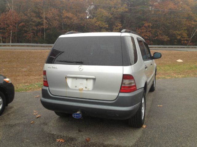 1999 Mercedes-Benz M-Class AWD Wagon Automatic VERY NICE
