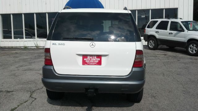 1999 Mercedes-Benz M-Class AWD Wagon Automatic VERY NICE