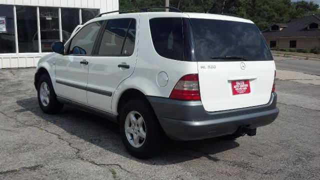 1999 Mercedes-Benz M-Class AWD Wagon Automatic VERY NICE