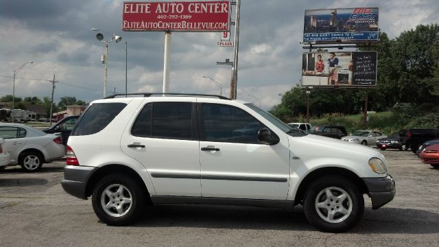 1999 Mercedes-Benz M-Class AWD Wagon Automatic VERY NICE