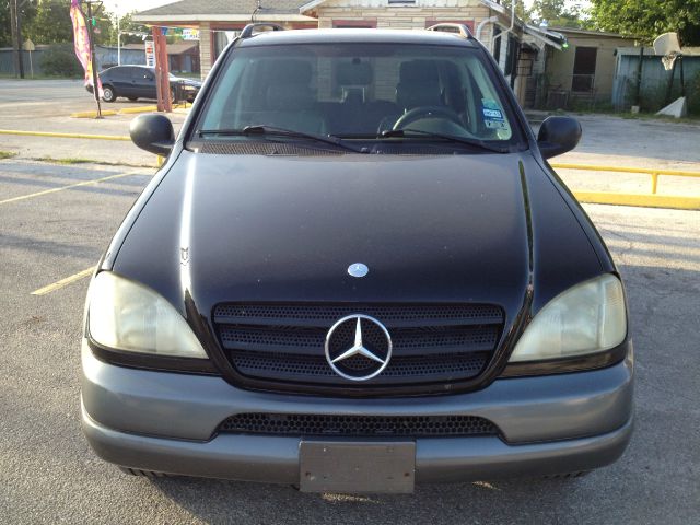 1999 Mercedes-Benz M-Class AWD Wagon Automatic VERY NICE