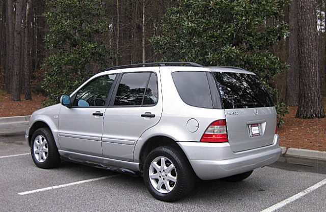 1999 Mercedes-Benz M-Class 3500 SLT Dually