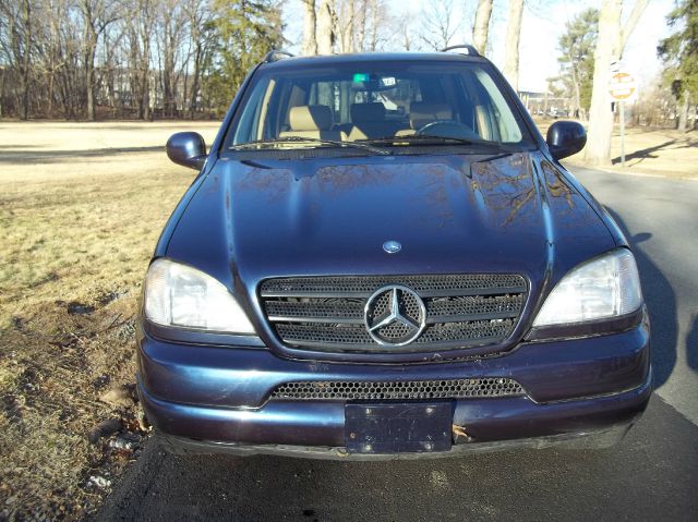 1999 Mercedes-Benz M-Class 3500 SLT Dually
