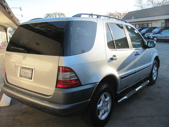 1999 Mercedes-Benz M-Class AWD Wagon Automatic VERY NICE
