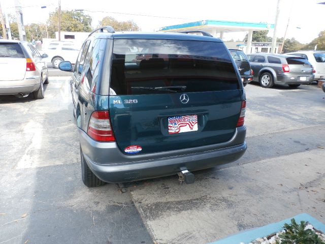 1999 Mercedes-Benz M-Class AWD Wagon Automatic VERY NICE