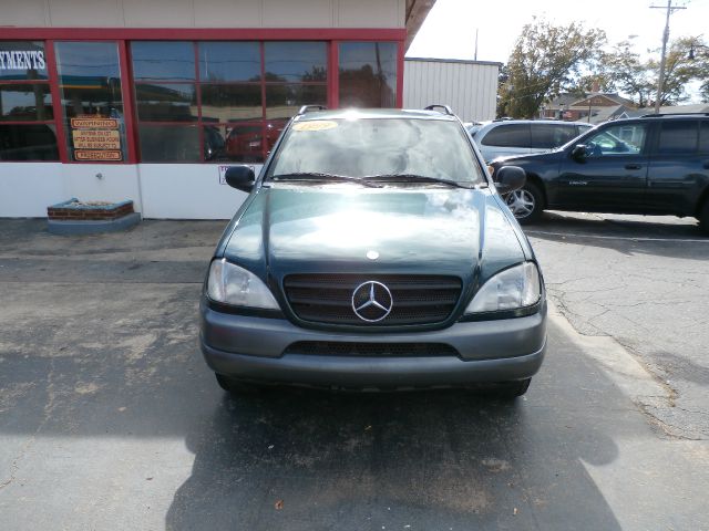 1999 Mercedes-Benz M-Class AWD Wagon Automatic VERY NICE