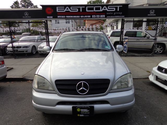 1999 Mercedes-Benz M-Class 3500 SLT Dually