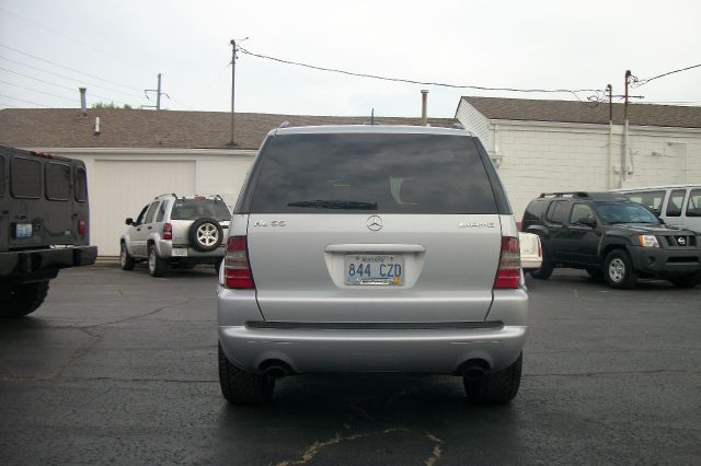 2000 Mercedes-Benz M-Class SLT Crew Cab Long Bed 4WD