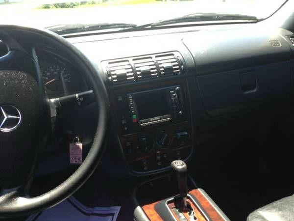 2000 Mercedes-Benz M-Class AWD Wagon Automatic VERY NICE