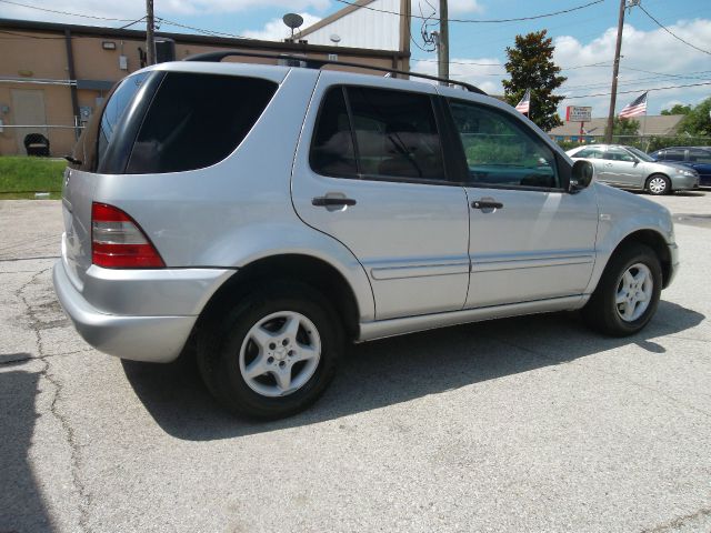 2000 Mercedes-Benz M-Class Unknown