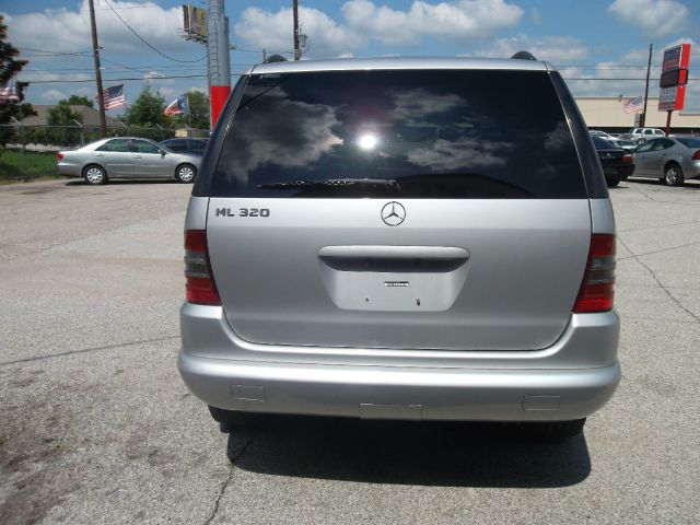 2000 Mercedes-Benz M-Class Unknown