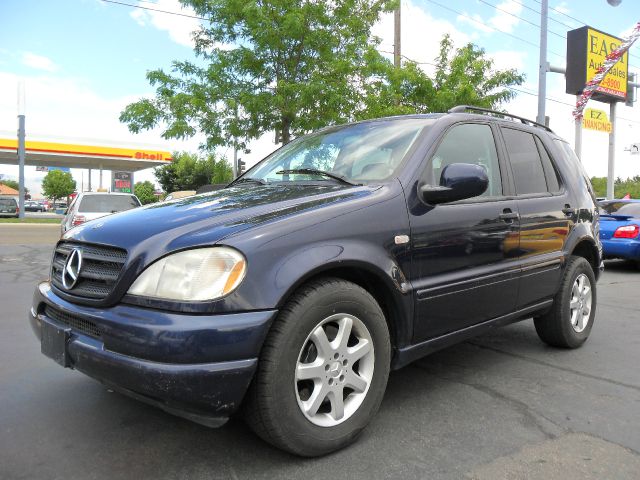 2000 Mercedes-Benz M-Class 3500 SLT Dually