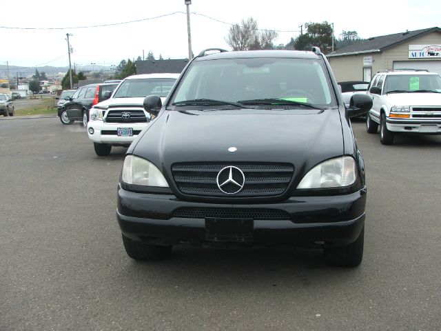2000 Mercedes-Benz M-Class 3500 SLT Dually