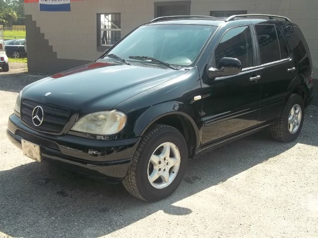 2000 Mercedes-Benz M-Class GLS Minivan 4D