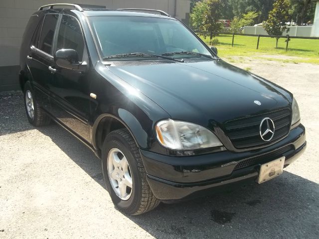 2000 Mercedes-Benz M-Class GLS Minivan 4D