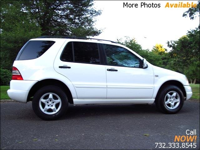 2000 Mercedes-Benz M-Class AWD Wagon Automatic VERY NICE