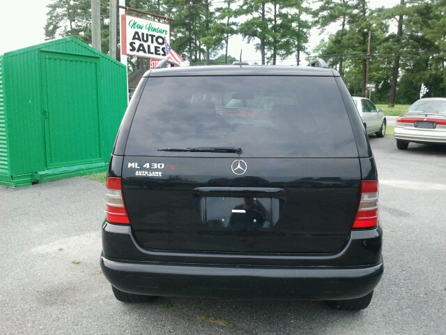 2000 Mercedes-Benz M-Class 3500 SLT Dually