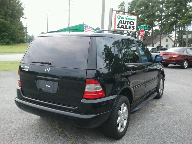 2000 Mercedes-Benz M-Class 3500 SLT Dually