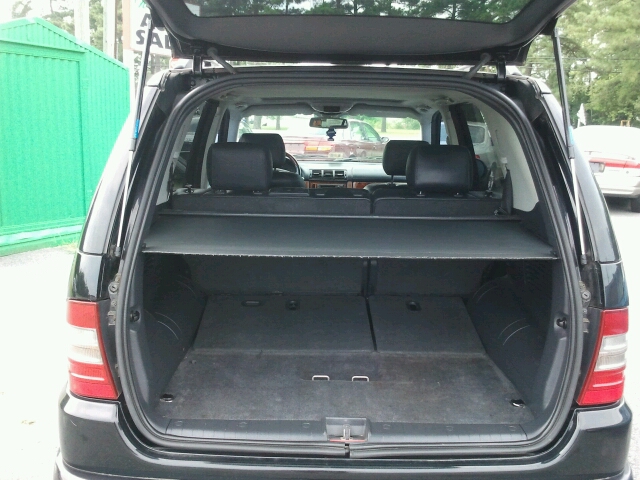 2000 Mercedes-Benz M-Class 3500 SLT Dually