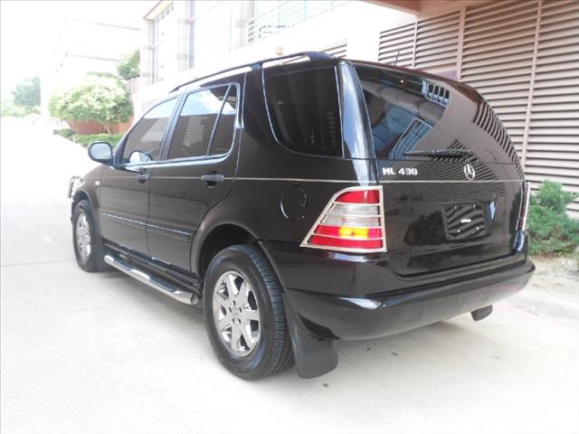 2000 Mercedes-Benz M-Class Laramie Truck