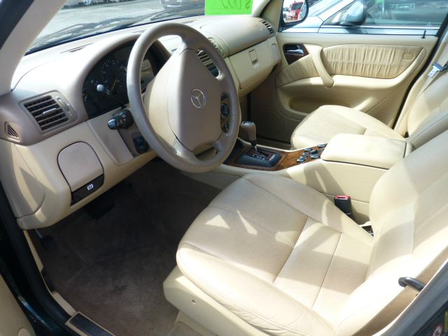 2000 Mercedes-Benz M-Class AWD Wagon Automatic VERY NICE