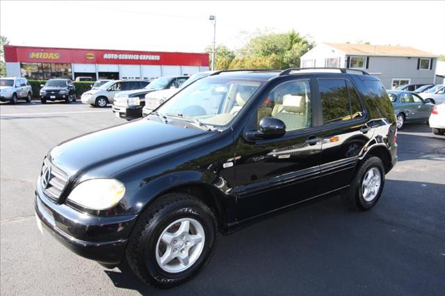 2000 Mercedes-Benz M-Class GLS Minivan 4D