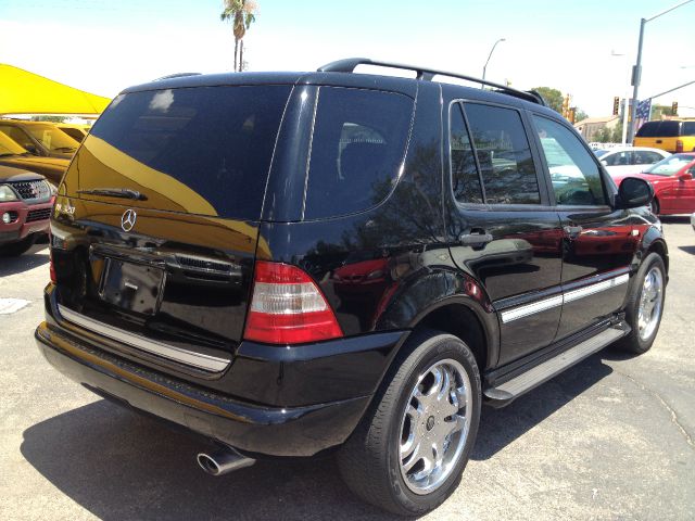 2000 Mercedes-Benz M-Class AWD Wagon Automatic VERY NICE