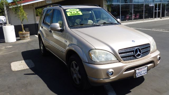 2001 Mercedes-Benz M-Class AWD Wagon Automatic VERY NICE
