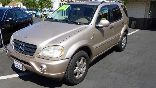 2001 Mercedes-Benz M-Class AWD Wagon Automatic VERY NICE