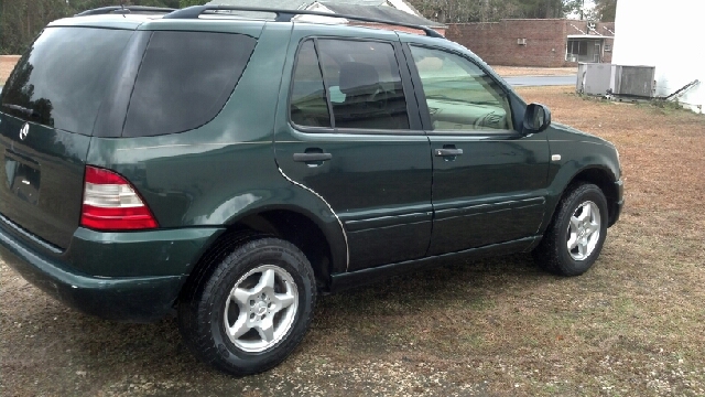 2001 Mercedes-Benz M-Class AWD Wagon Automatic VERY NICE