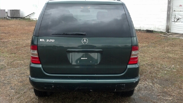 2001 Mercedes-Benz M-Class AWD Wagon Automatic VERY NICE