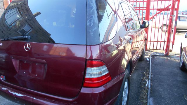 2001 Mercedes-Benz M-Class AWD Wagon Automatic VERY NICE