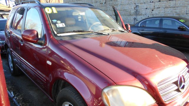 2001 Mercedes-Benz M-Class AWD Wagon Automatic VERY NICE